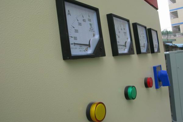 沧县配电柜-3683讲讲配电柜注意事项